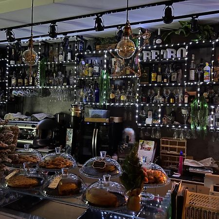 B&B Caffe Retro' Чистерна-ди-Латина Экстерьер фото