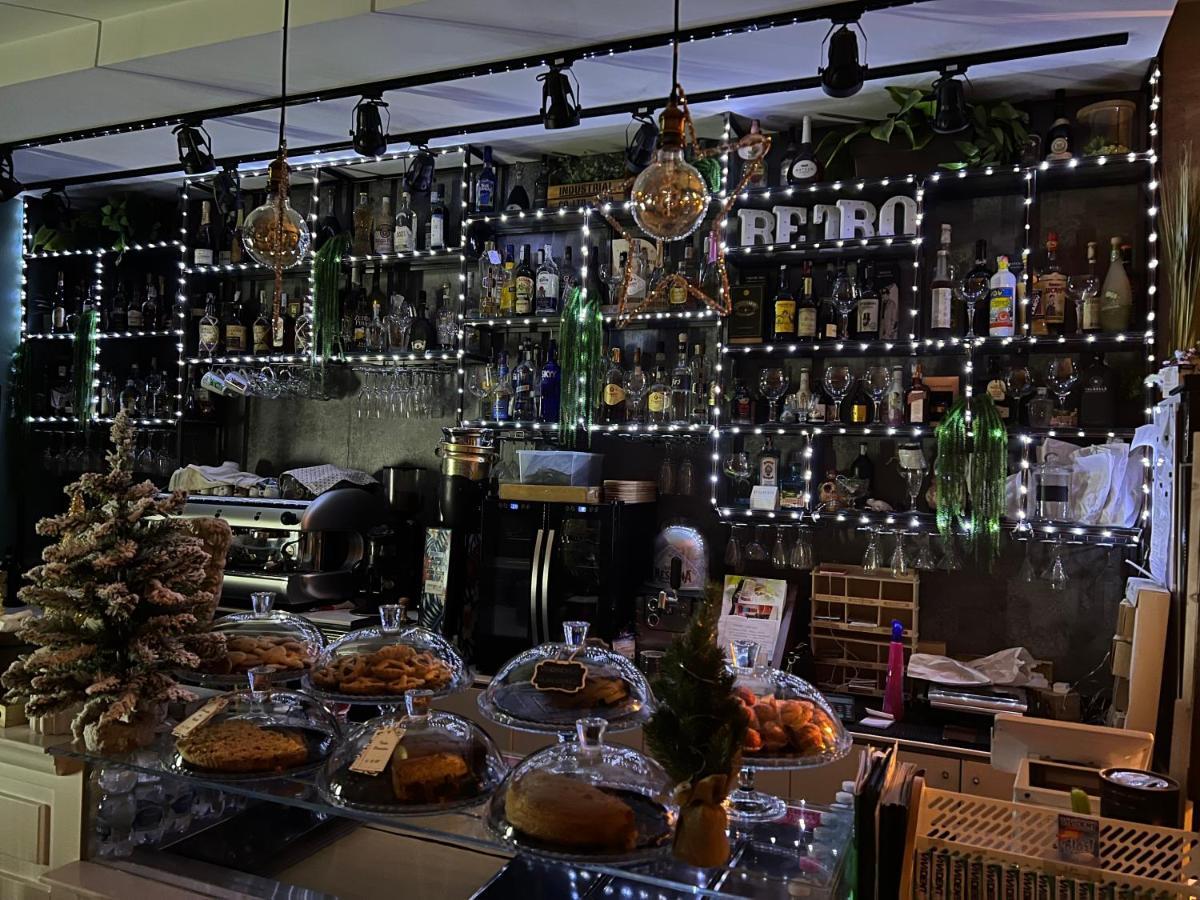 B&B Caffe Retro' Чистерна-ди-Латина Экстерьер фото
