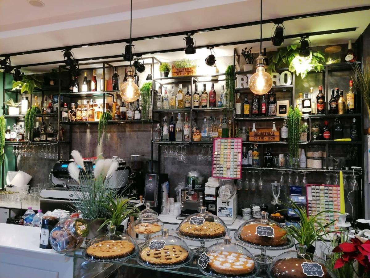 B&B Caffe Retro' Чистерна-ди-Латина Экстерьер фото